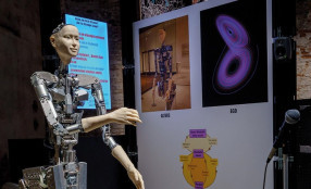 Coscienza e sicurezza secondo Alter3, il robot umanoide alla Biennale di Venezia